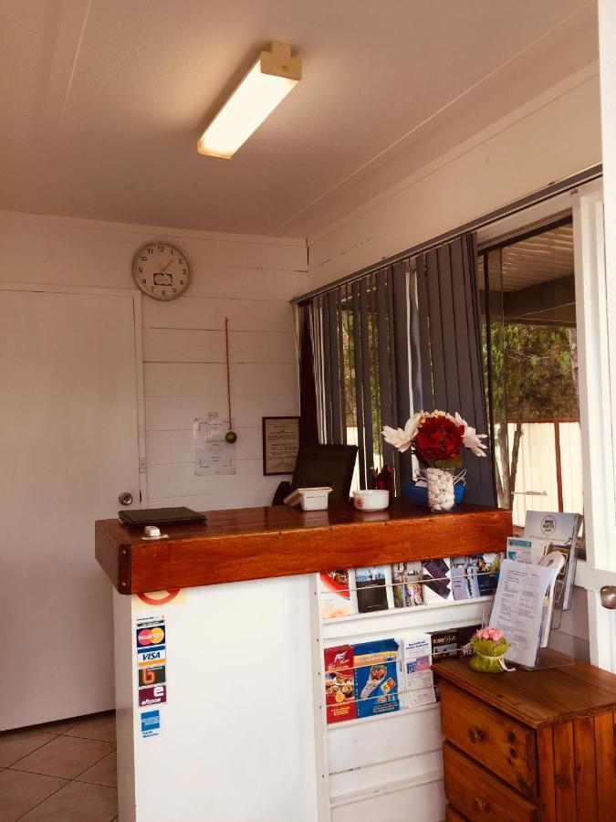 Red Cedar Motel Muswellbrook Exterior foto